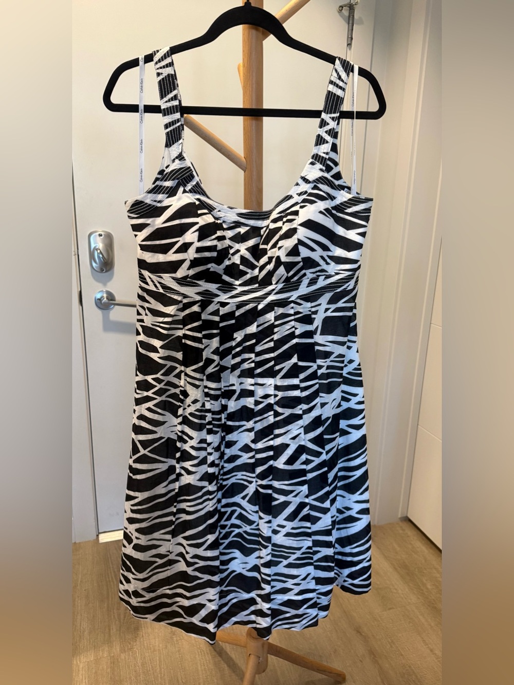 Calvin Klein Black and White Patterned Midi Dress